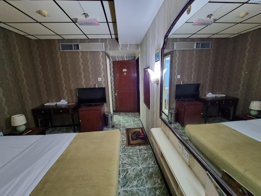 West Hotel Dubai Bagian luar foto