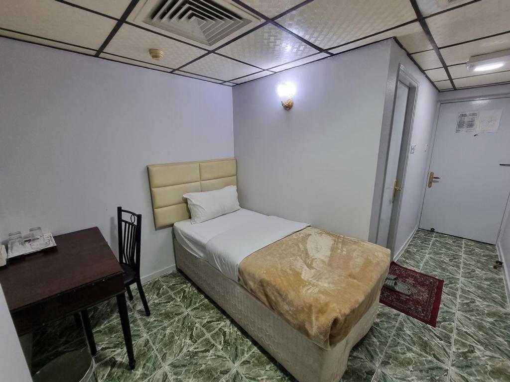 West Hotel Dubai Bagian luar foto